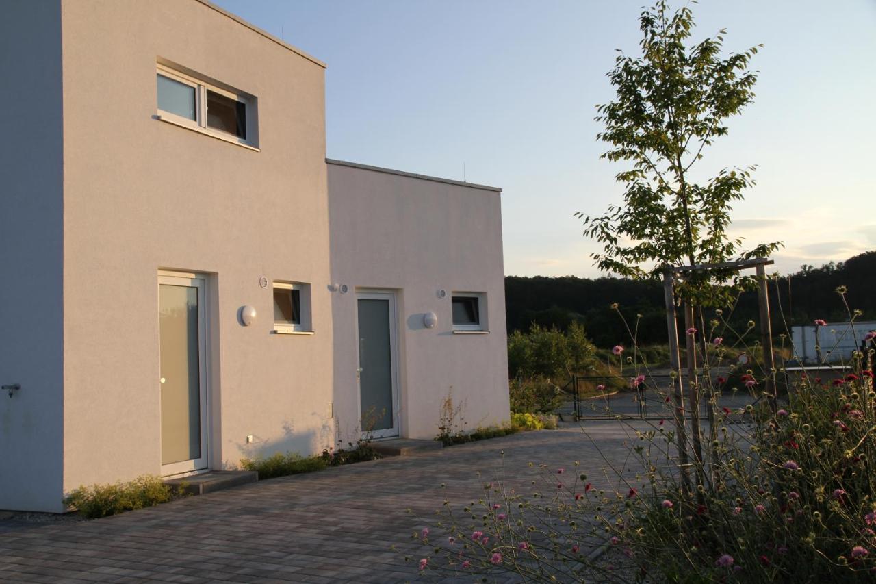 Apartmany Hluboka Nad Vltavou S Vyhledem Na Zamek Exterior foto